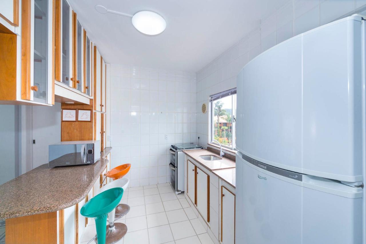 בומבינאס Apartamento Com Vista Mar A 30 Metros Da Praia מראה חיצוני תמונה